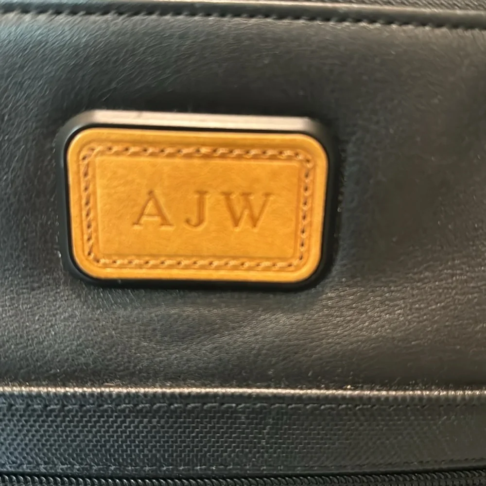 TUMi black leather computer briefcase carry-on VGC long strap multiple pockets